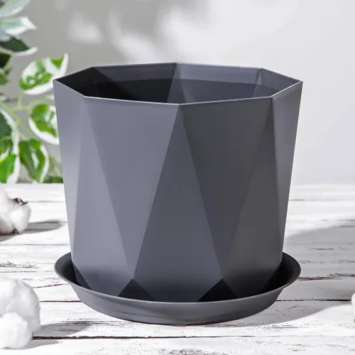 Кашпо пласт ПРИЗМА 2,6л графит с поддоном
